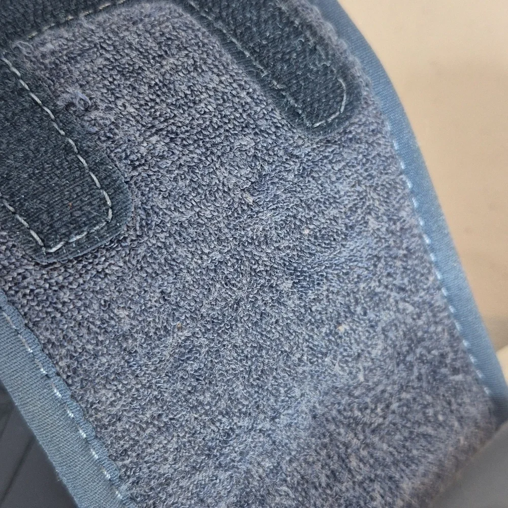 OluKai Nu'a 'Olu Slide Sandals - Size 9 - Picture 10 of 15